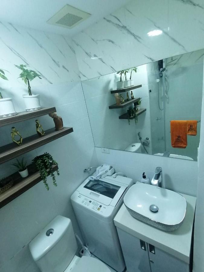 Cozy Studio Unit At Sun Residences 케손시티 외부 사진